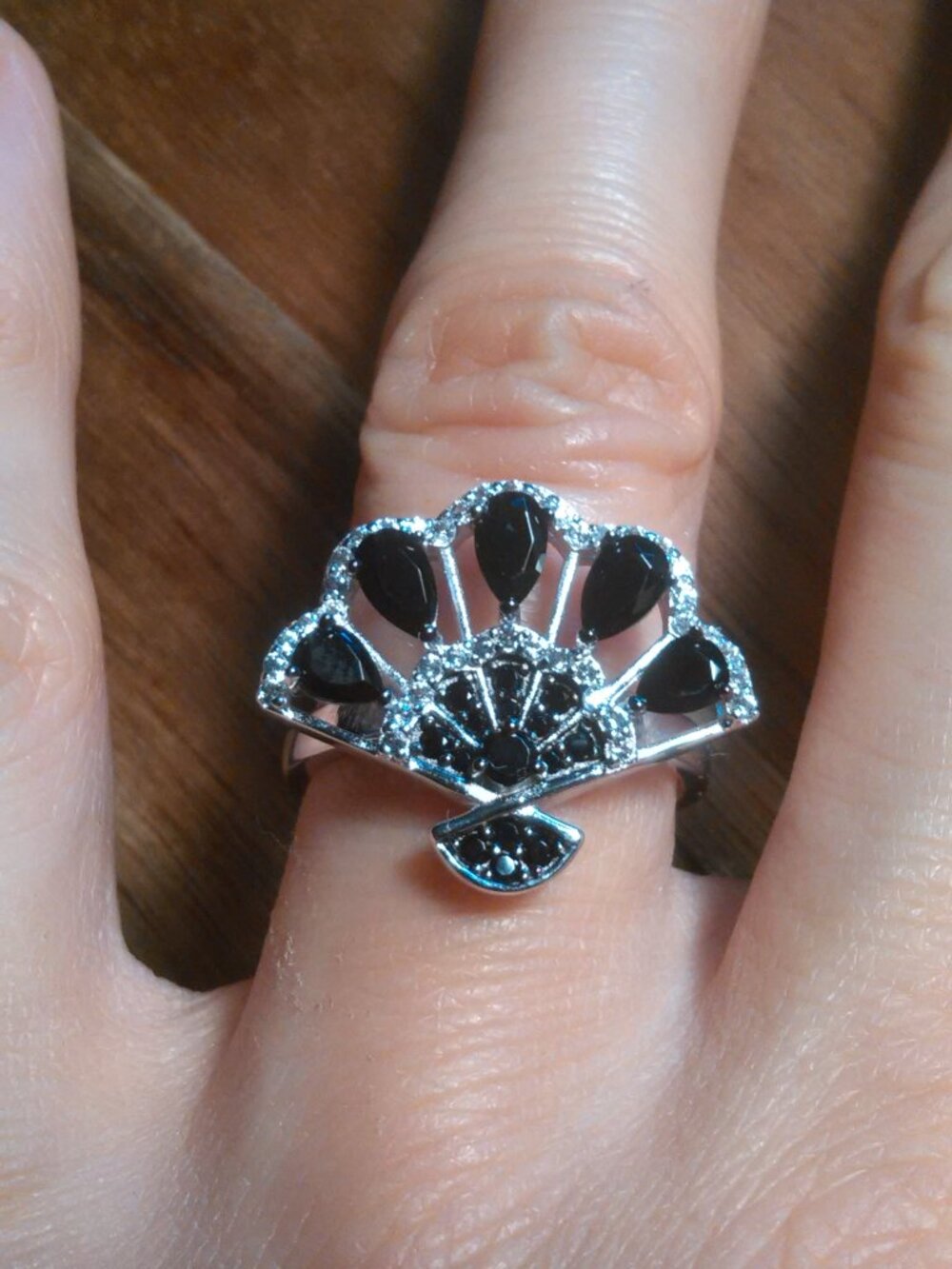Black Spinel Rhodium over Sterling Silver Fan Ring (Size 7)